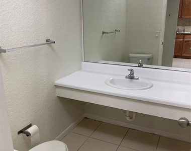 770 Se 2nd Avenue - Photo Thumbnail 5