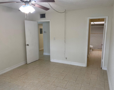 770 Se 2nd Avenue - Photo Thumbnail 9