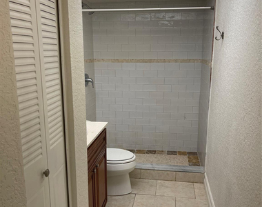 770 Se 2nd Avenue - Photo Thumbnail 12