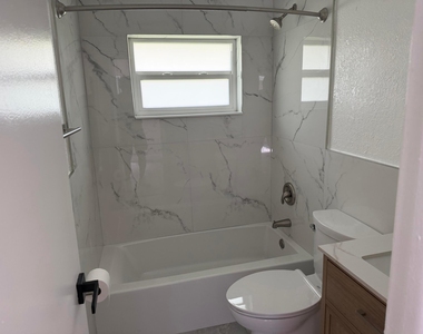 4281 Nw 120th Lane - Photo Thumbnail 7