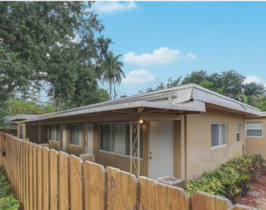 204 Ne 10th Avenue - Photo Thumbnail 1