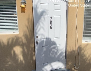 204 Ne 10th Avenue - Photo Thumbnail 5