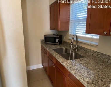 204 Ne 10th Avenue - Photo Thumbnail 8