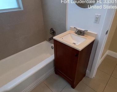 204 Ne 10th Avenue - Photo Thumbnail 12