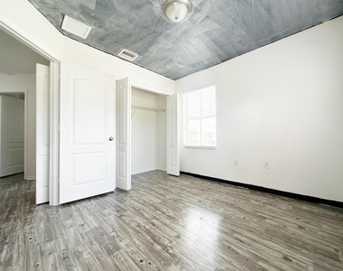 3035 Sw 129th Way - Photo Thumbnail 8