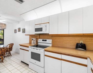 10137 Mangrove Drive - Photo Thumbnail 9