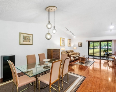 10137 Mangrove Drive - Photo Thumbnail 4