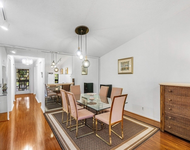 10137 Mangrove Drive - Photo Thumbnail 7