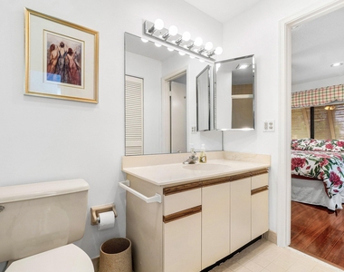 10137 Mangrove Drive - Photo Thumbnail 25