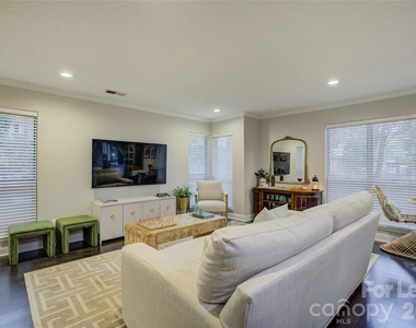 2506 Cranbrook Lane - Photo Thumbnail 5