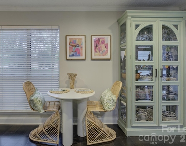 2506 Cranbrook Lane - Photo Thumbnail 8