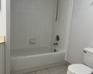 1200 Crestwood Court S - Photo Thumbnail 12