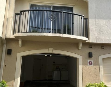 1200 Crestwood Court S - Photo Thumbnail 2