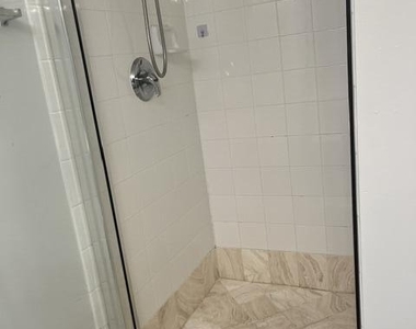 1200 Crestwood Court S - Photo Thumbnail 10