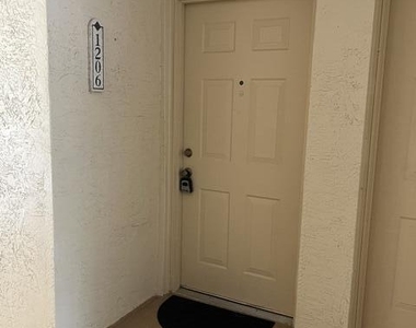 1200 Crestwood Court S - Photo Thumbnail 17