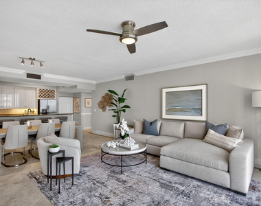 100 S Birch Road - Photo Thumbnail 7