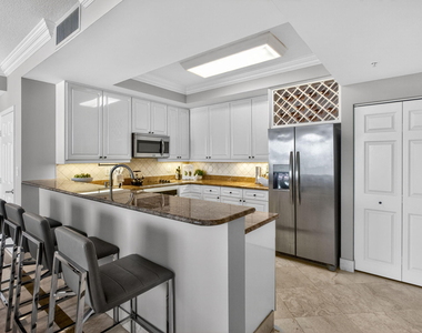 100 S Birch Road - Photo Thumbnail 12