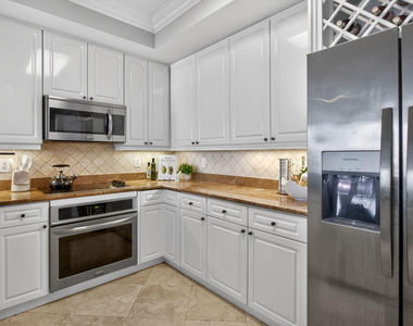 100 S Birch Road - Photo Thumbnail 13