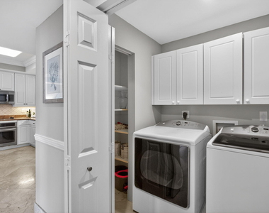 100 S Birch Road - Photo Thumbnail 15