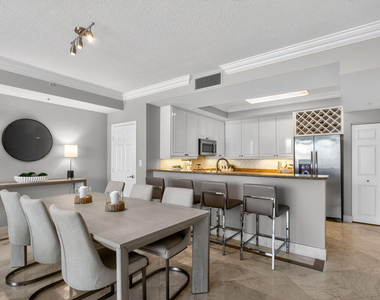 100 S Birch Road - Photo Thumbnail 8
