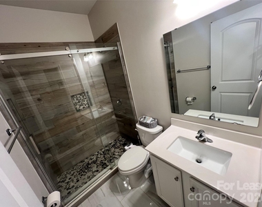 8010 Foxcroft Drive - Photo Thumbnail 19