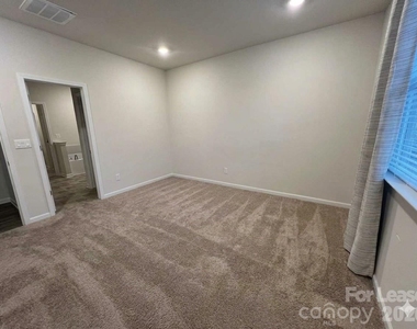 8010 Foxcroft Drive - Photo Thumbnail 10