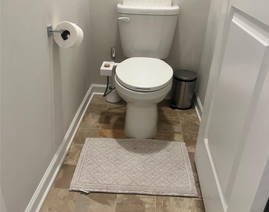 8010 Foxcroft Drive - Photo Thumbnail 16