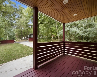 1198 Chronicle Avenue - Photo Thumbnail 2