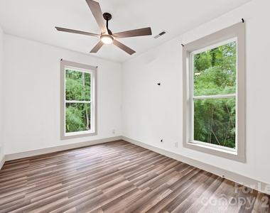 1198 Chronicle Avenue - Photo Thumbnail 15