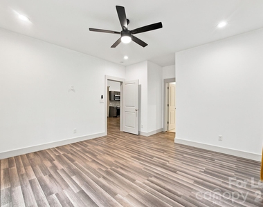 1198 Chronicle Avenue - Photo Thumbnail 11
