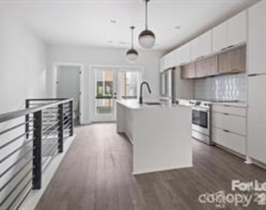 1212 Minter Place - Photo Thumbnail 7