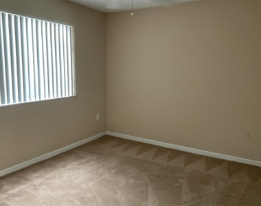 4163 N Haverhill Road - Photo Thumbnail 10