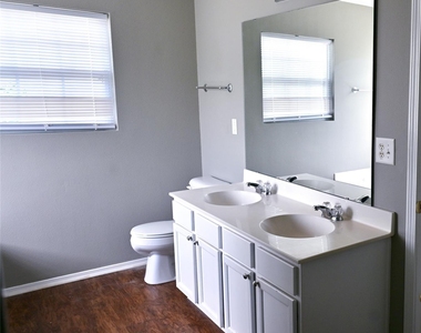 7404 Loyalist Street - Photo Thumbnail 16