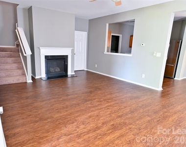 7404 Loyalist Street - Photo Thumbnail 2