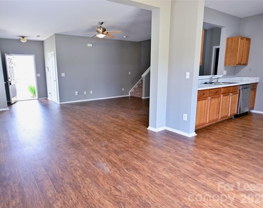 7404 Loyalist Street - Photo Thumbnail 4