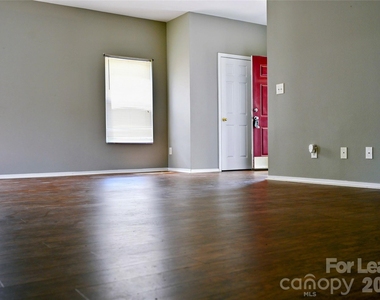 7404 Loyalist Street - Photo Thumbnail 3