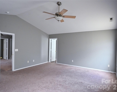 7404 Loyalist Street - Photo Thumbnail 11