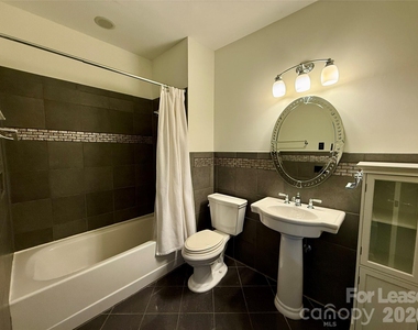 18009 Kings Point Drive - Photo Thumbnail 12