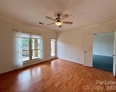 18009 Kings Point Drive - Photo Thumbnail 18