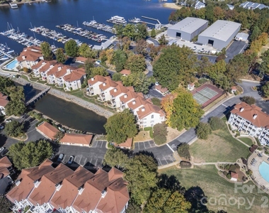 18009 Kings Point Drive - Photo Thumbnail 30
