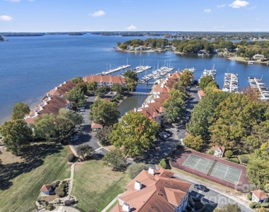 18009 Kings Point Drive - Photo Thumbnail 32