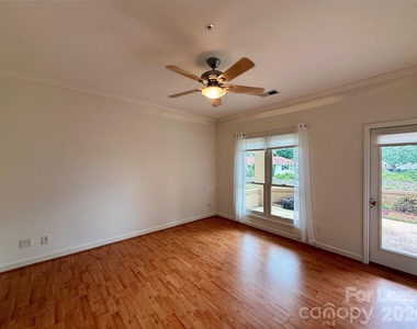 18009 Kings Point Drive - Photo Thumbnail 19