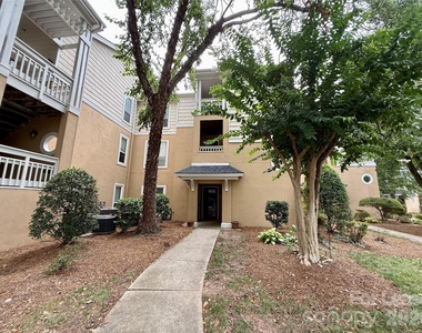 18009 Kings Point Drive - Photo Thumbnail 3