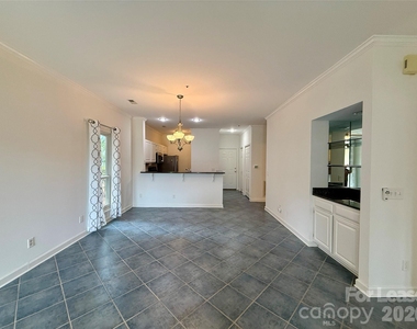 18009 Kings Point Drive - Photo Thumbnail 15