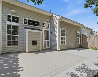 4084 Holly Villa Circle - Photo Thumbnail 37