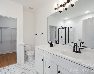 4084 Holly Villa Circle - Photo Thumbnail 22