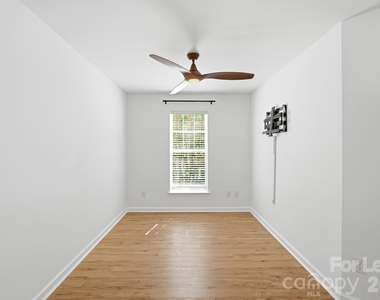 4084 Holly Villa Circle - Photo Thumbnail 28