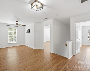 4084 Holly Villa Circle - Photo Thumbnail 27