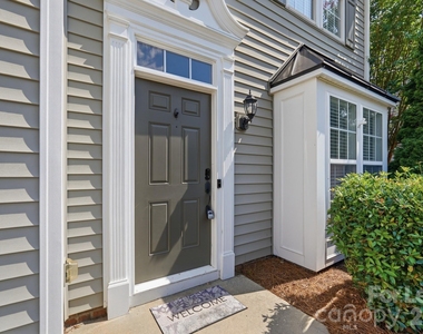 4084 Holly Villa Circle - Photo Thumbnail 3