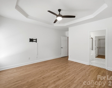 4084 Holly Villa Circle - Photo Thumbnail 20